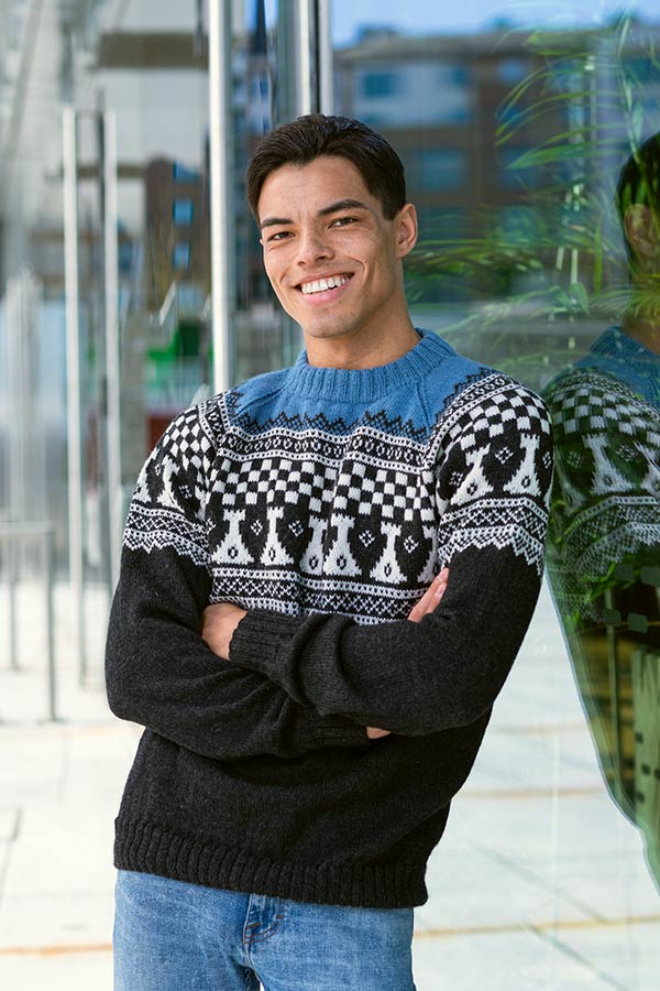 100-01 Chess genser herre