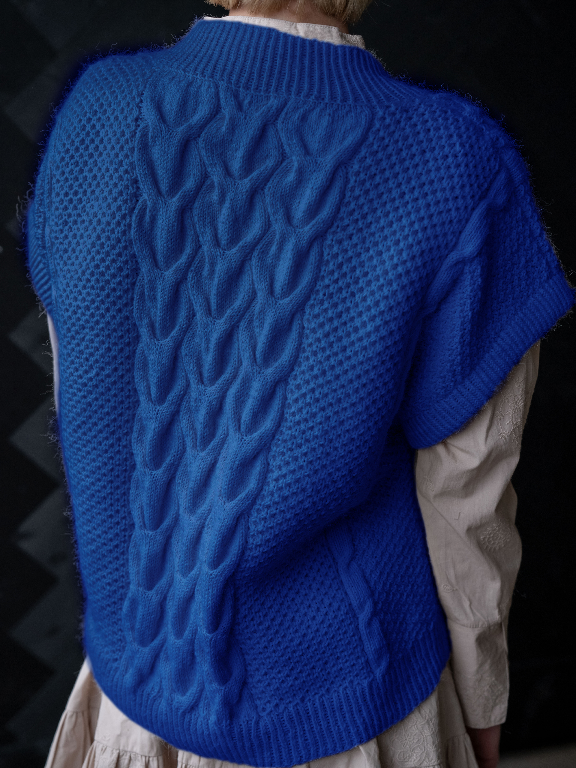 105-06 Lucinde vest kongeblå