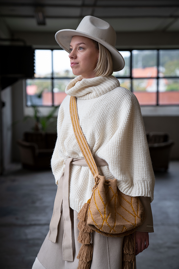 105-11 Florence poncho