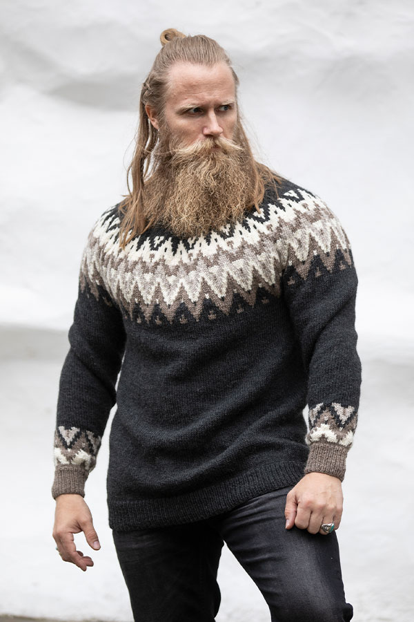 2127-10a Solid tröja koksbrun