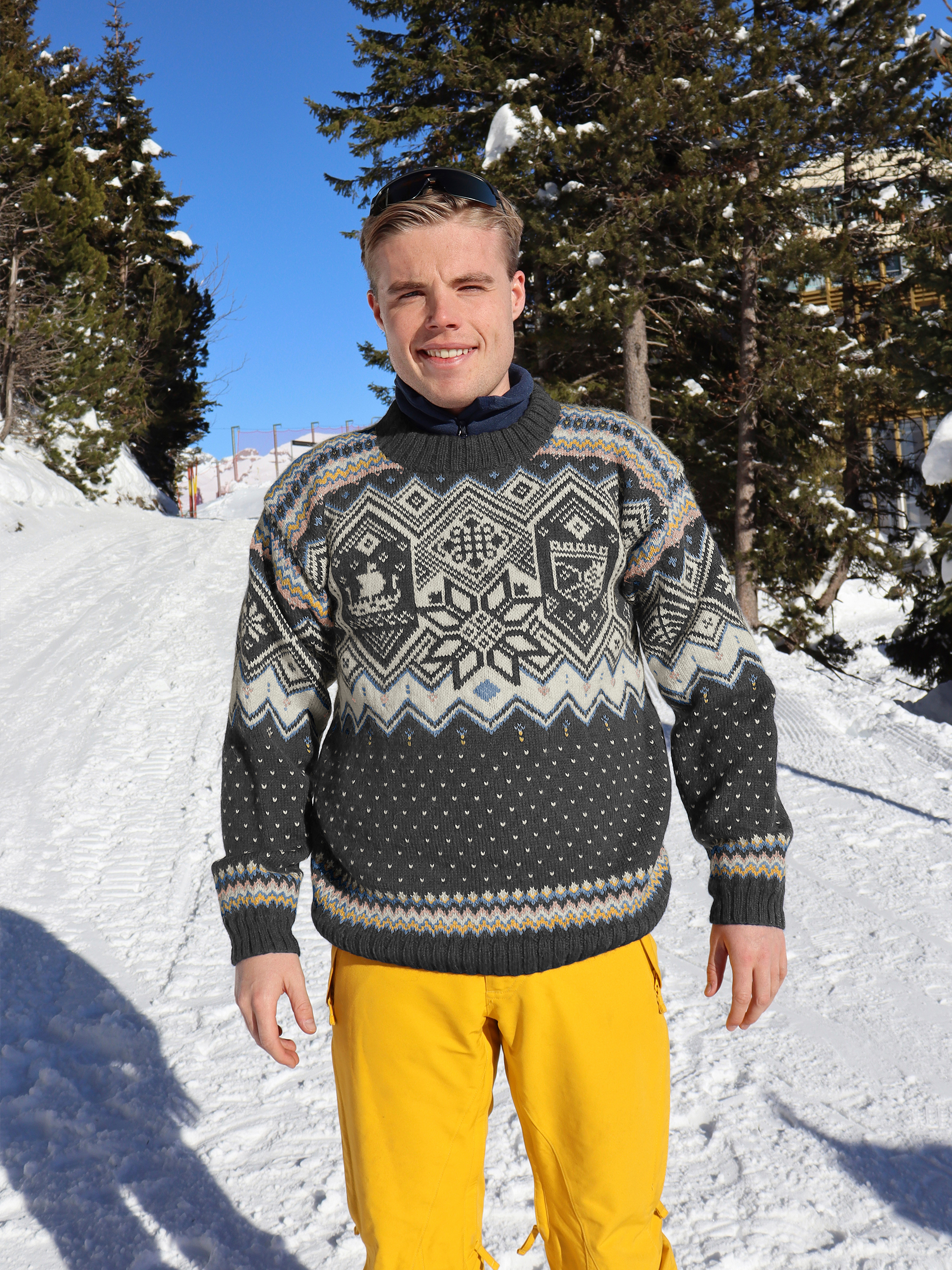 126-02b VM genser Trondheim 2025 (Sterk) M/ skinnlapp