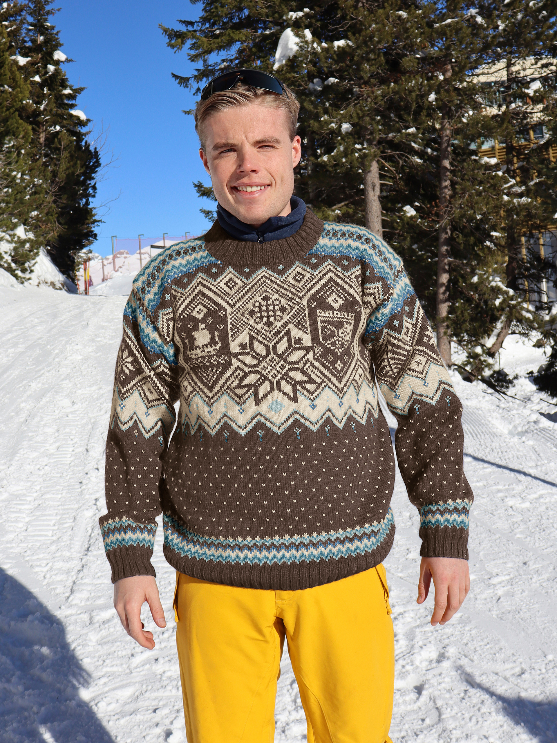 126-02c VM genser Trondheim 2025 (Sterk) M/ skinnlapp