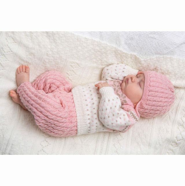 1305-16 Genser, bukse, lue og skjerf