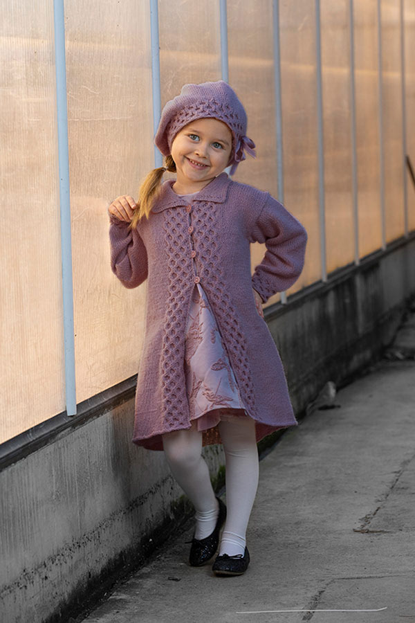 1825-1 Fia kåbe og hue