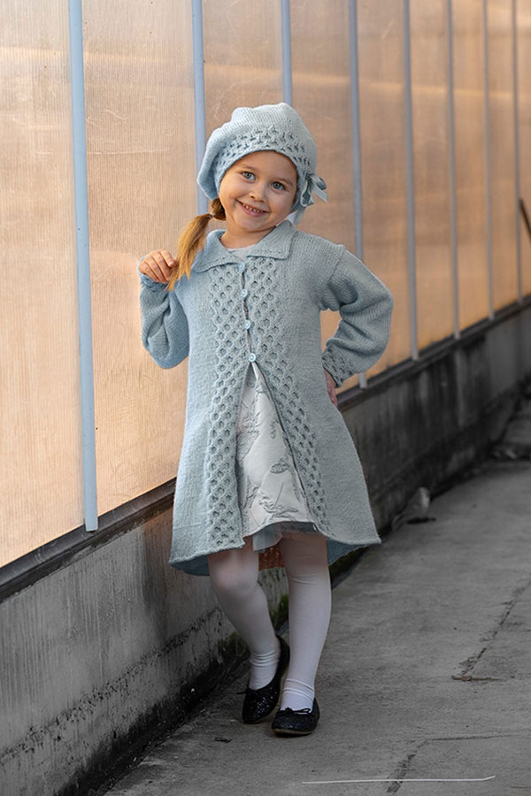 1825-1 Fia kåbe og hue