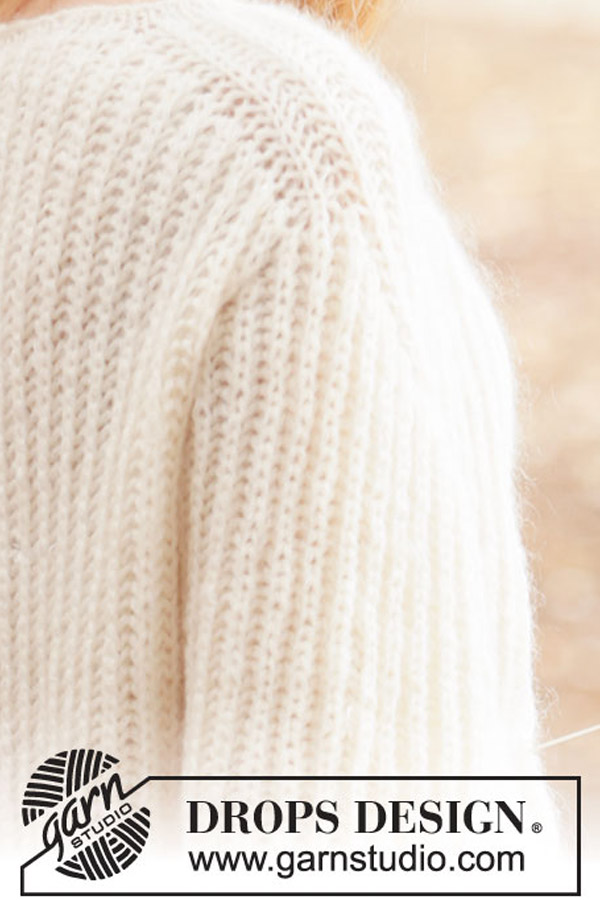 212-14 Clouds fluff tröja