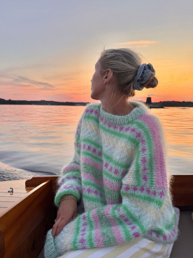 IR 02-01e Hanami tröja (Påfugl in Paris)