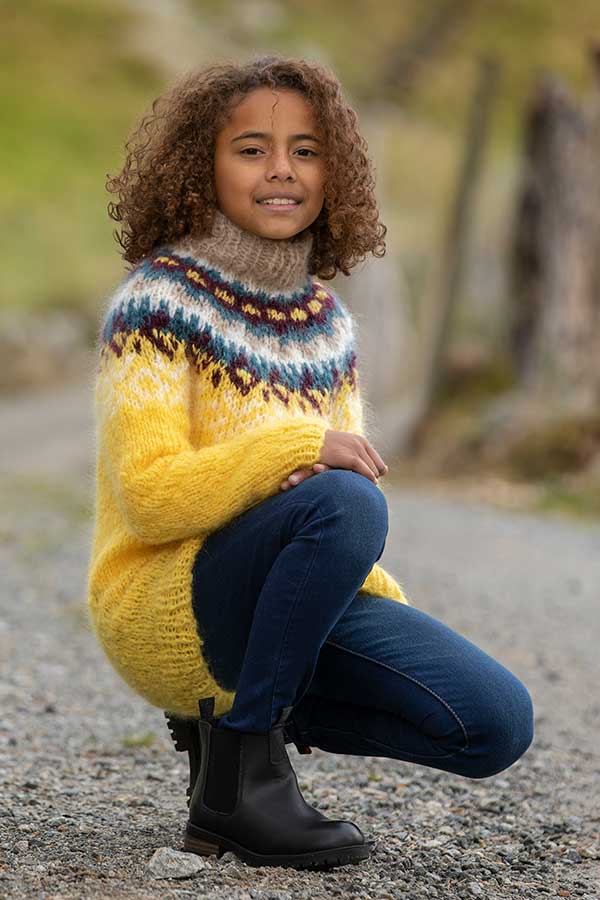 2026-4 Nova tröja och mössa gul