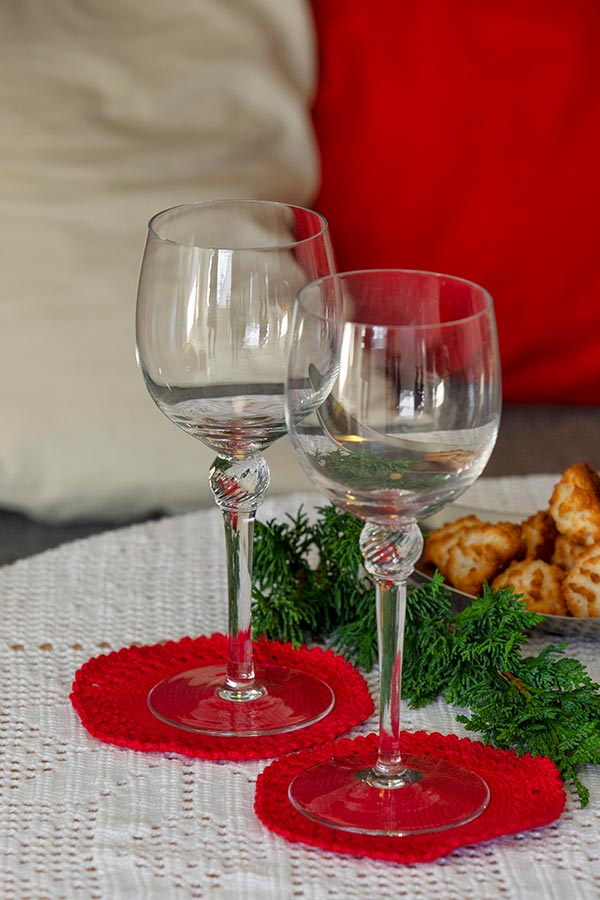 2030-3b Heklet Bordskåner Rød