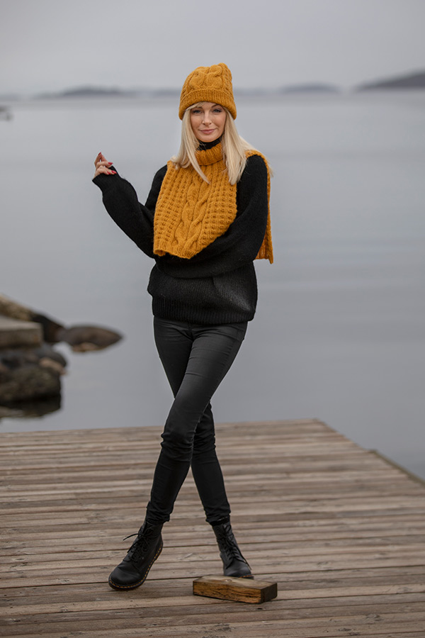 2033-1a Halm hals og lue