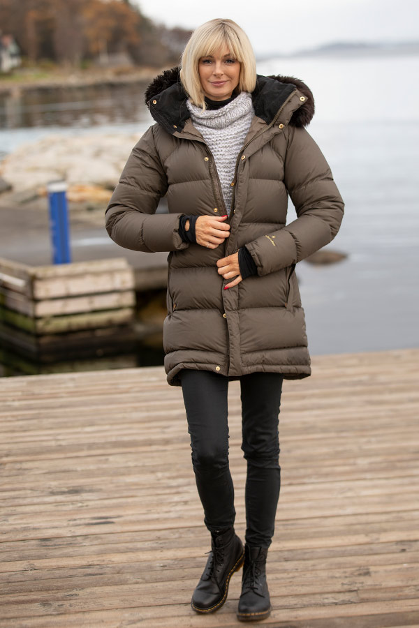 2033-2 Tikk hals i dobbelt garn