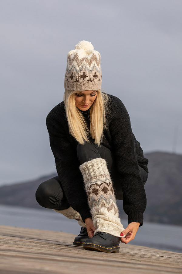 2034-3 Kathrine lue og leggvarmere