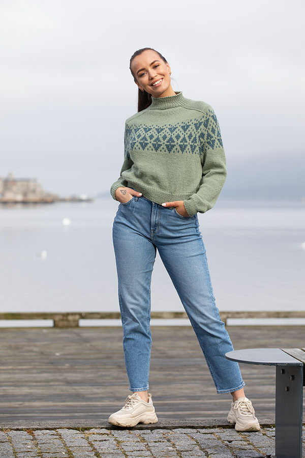 2114-7 Eir tröja kort