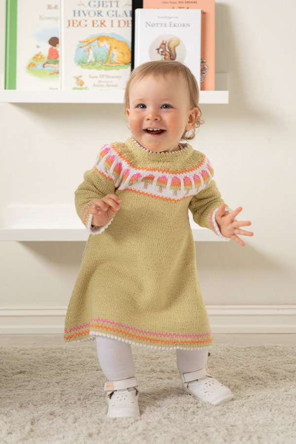 2126-25 Poppy kjole och lue