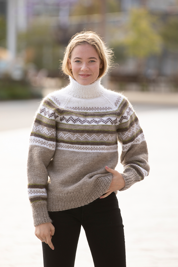 2135-10 Tamara tröja