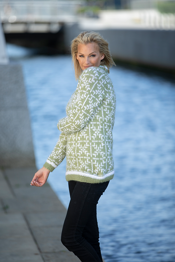 2226-6a Faith tröja