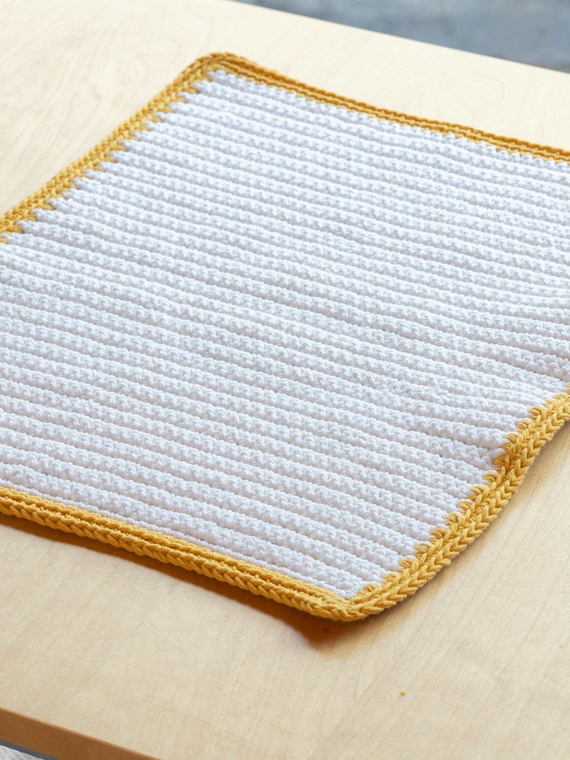 2310-05 Azalea bordbrikke