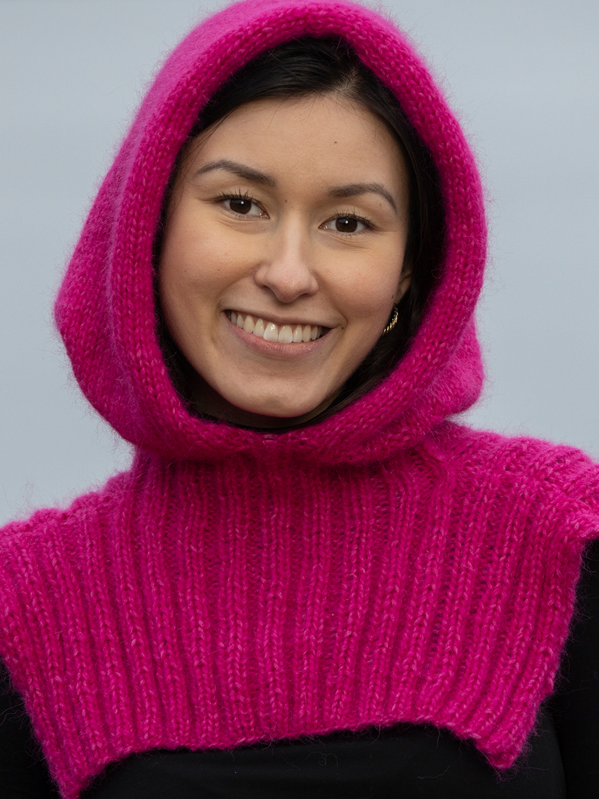 2310-07b Hood hette cerise