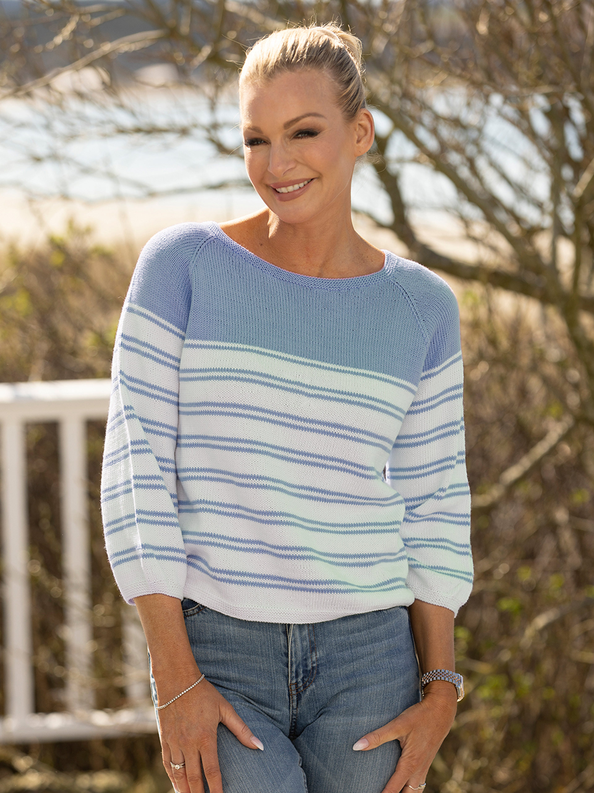 2320-2 Pink genser blå