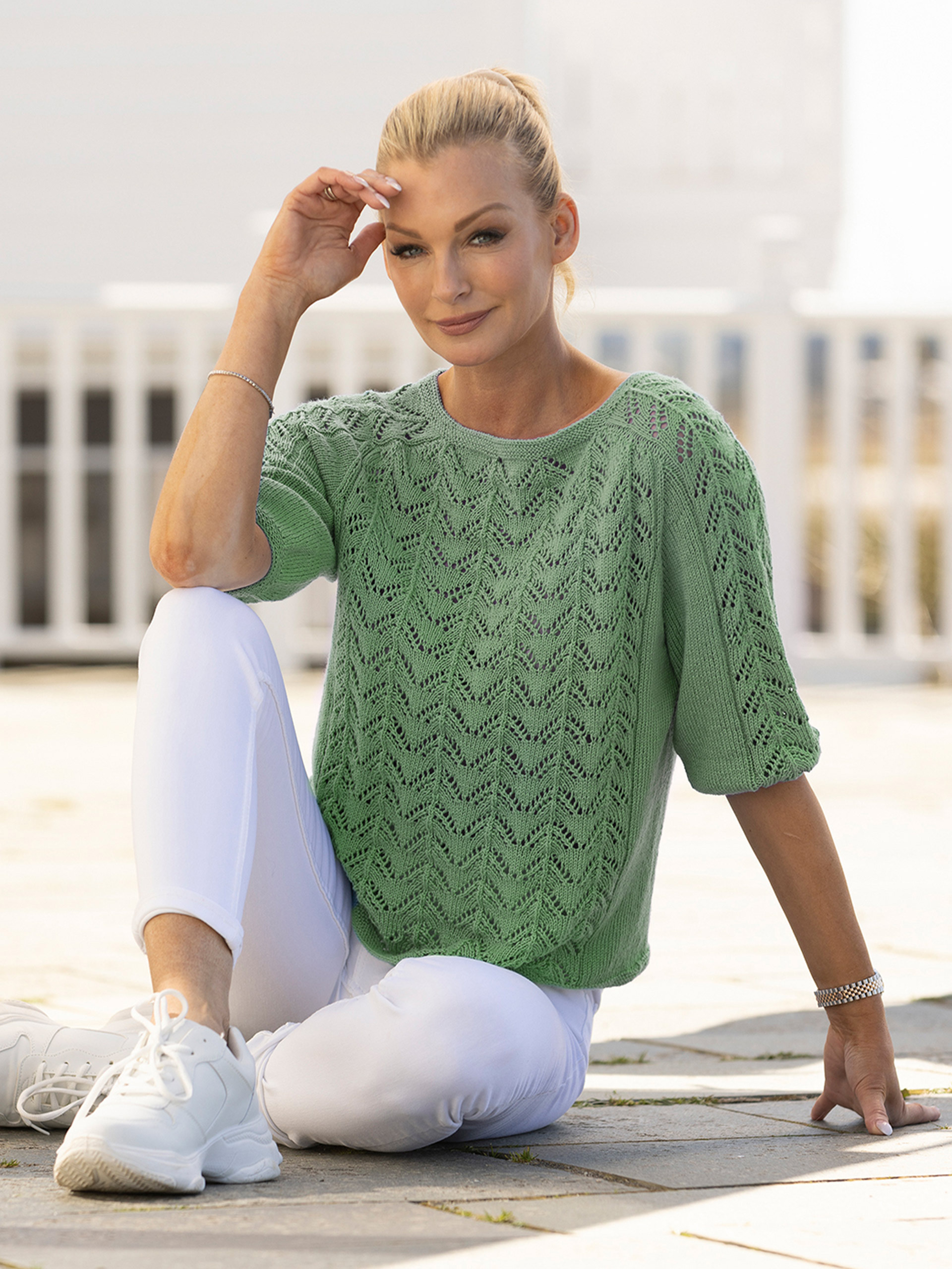 2320-3 Toja genser grønn