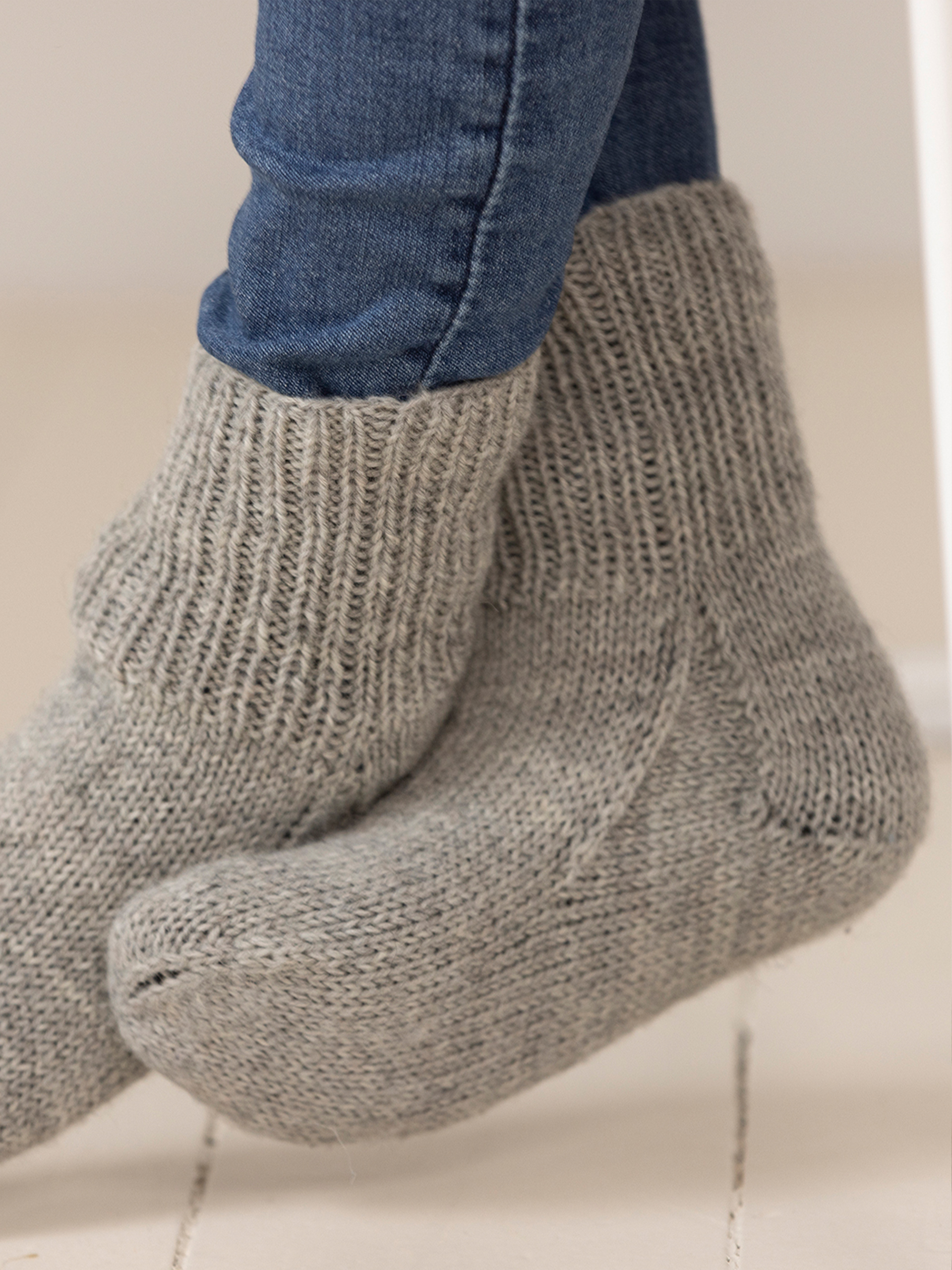 2327-4a Miller sokker