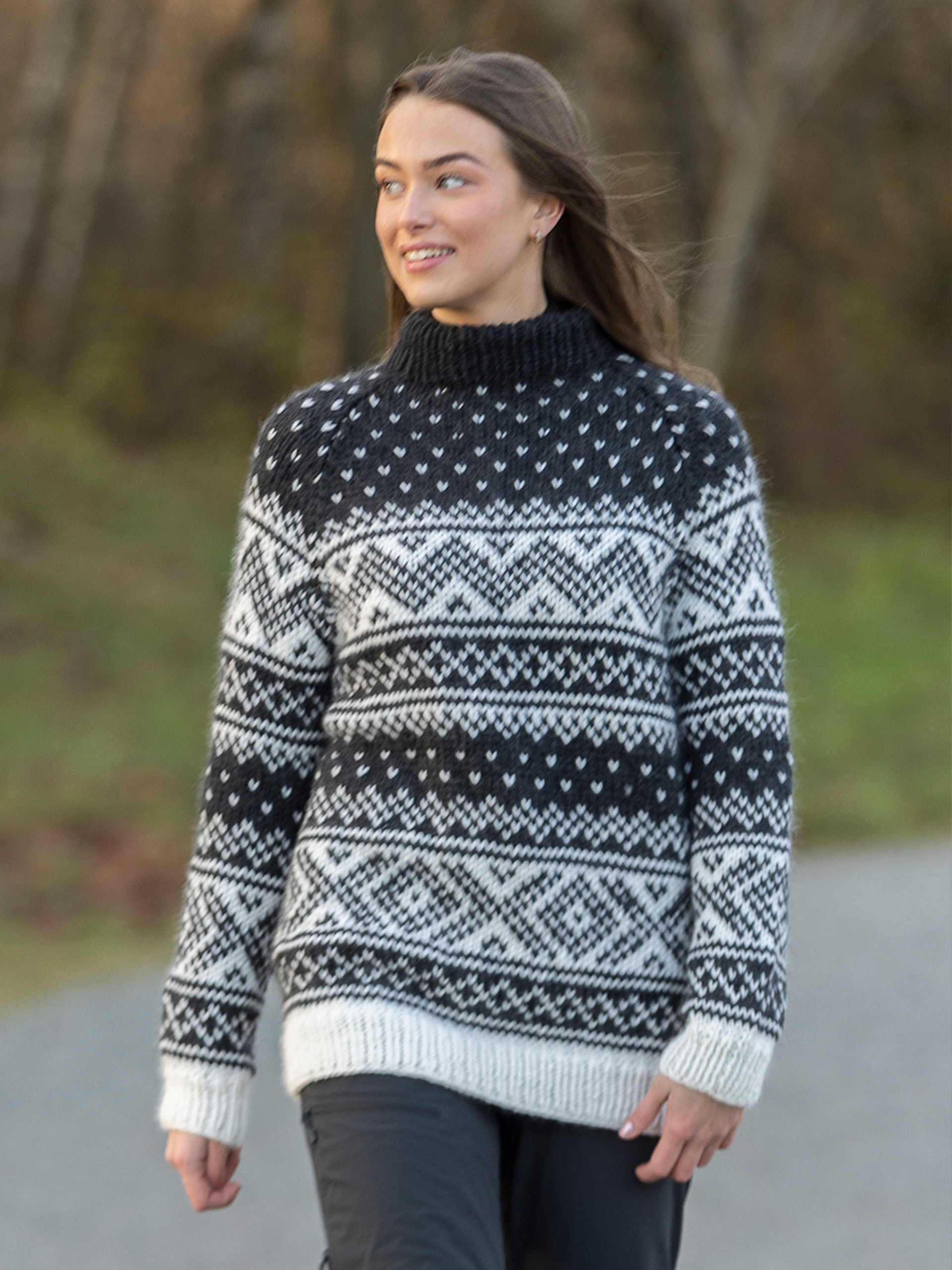 2402-1b Setesdal genser, Gyro