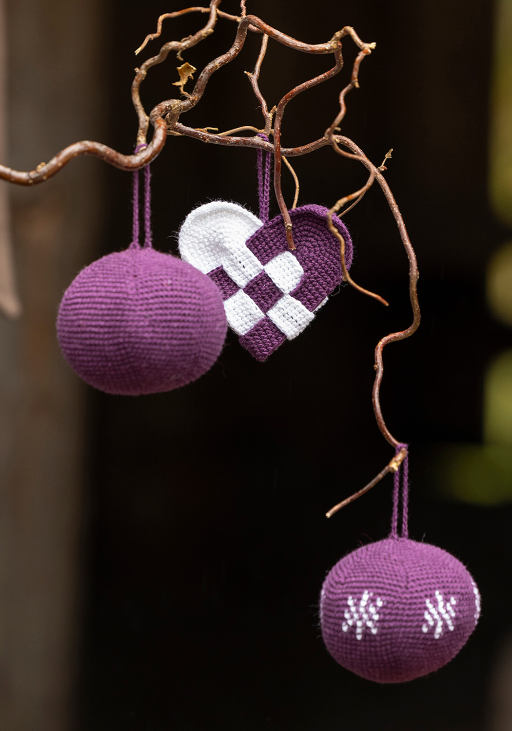 2431-12 Julekuler (Heklegarn)