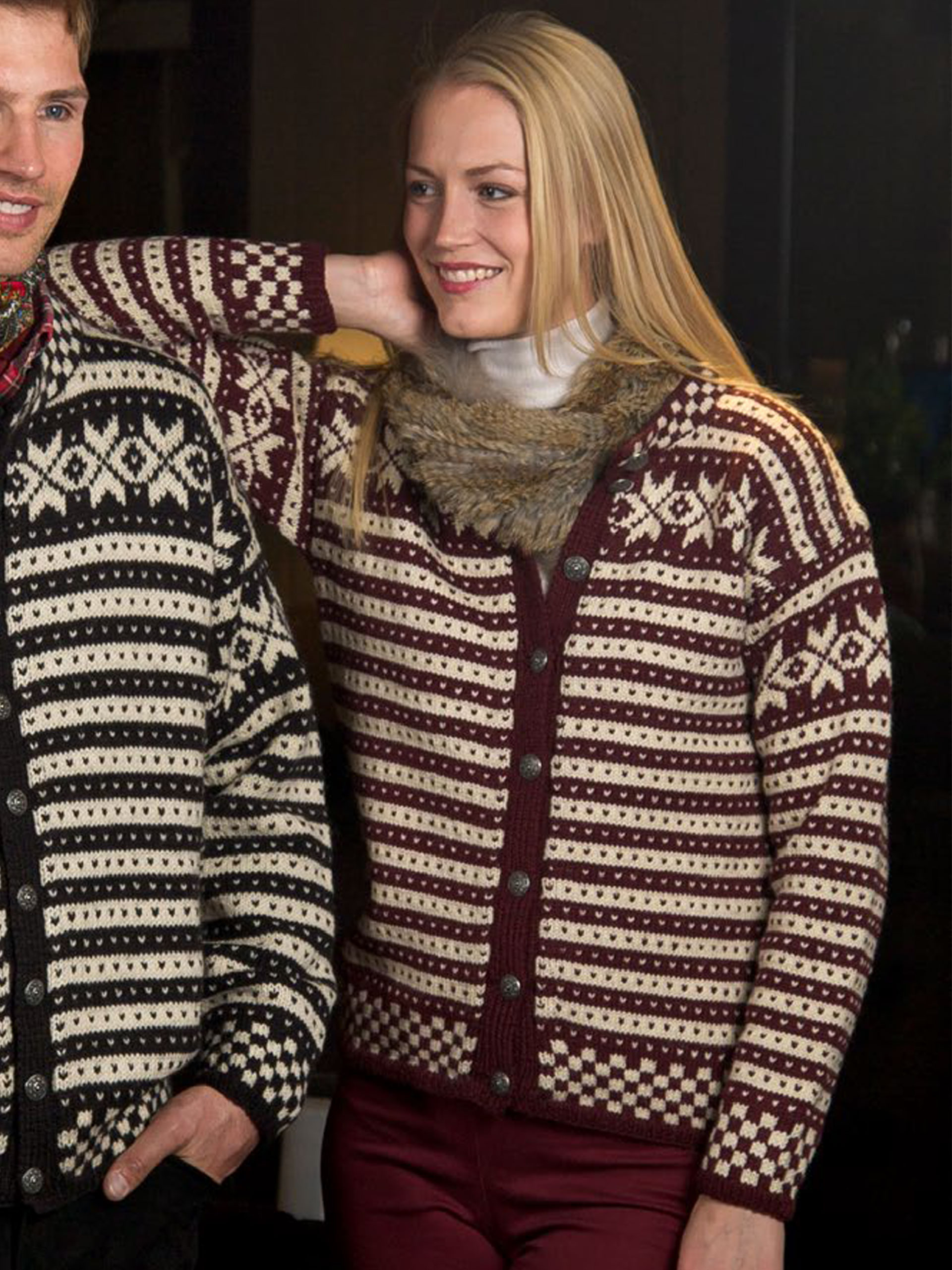 267-22 Fana jakke rubinrød