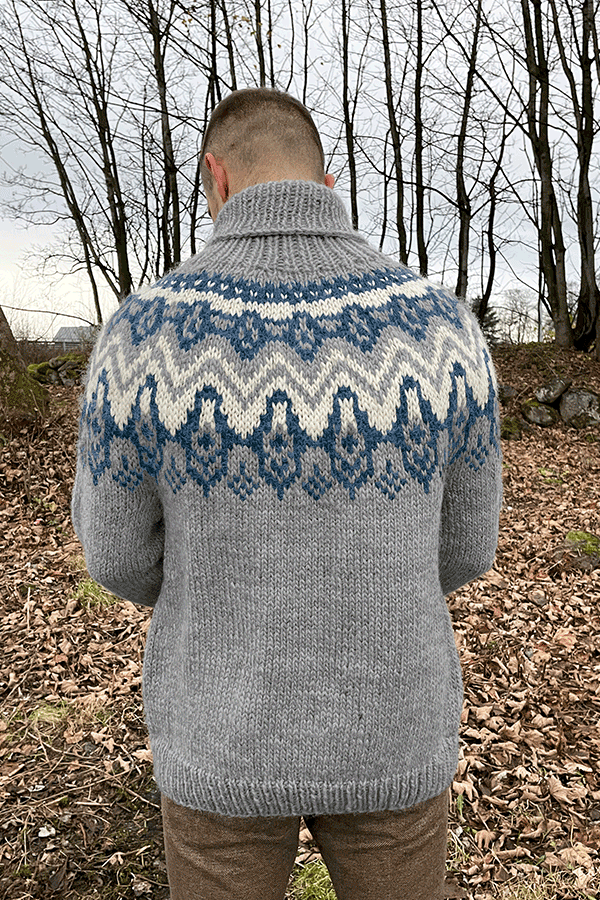 294-04e Klaki tröja