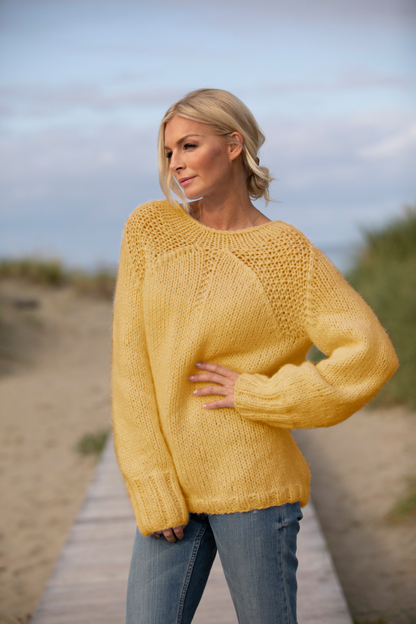 1922-1 Ren tröja majsgul