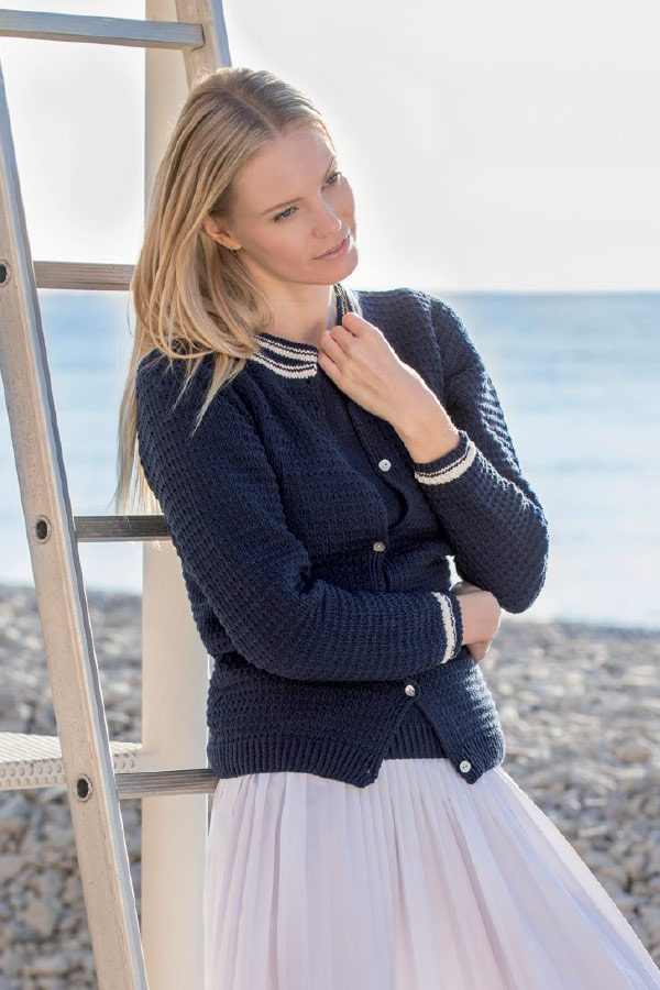 380-15 Greta Jakke Marine