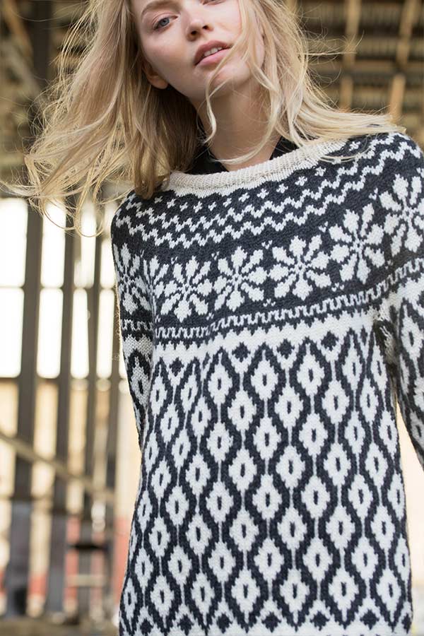 394-10 Anitra lang tröja natur