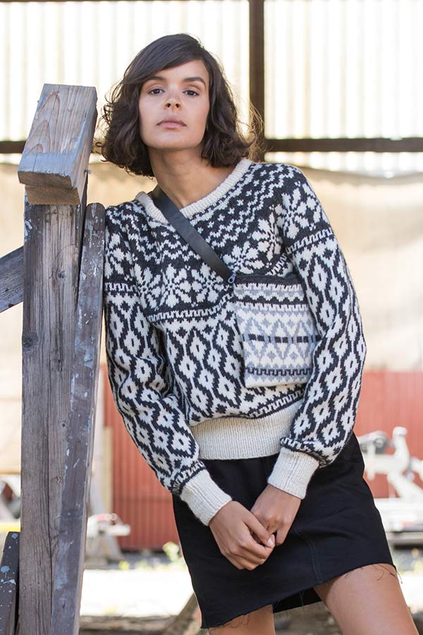 394-12 Anitra kort tröja natur