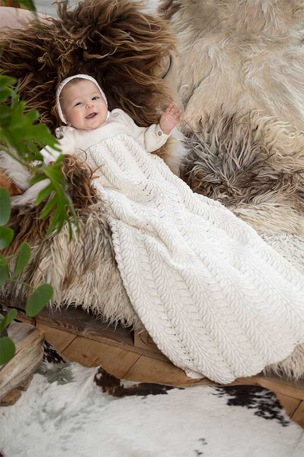 411-11 Evy dåbskjole & tilbehør