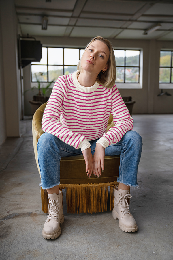 435-25b Noori tröja pink 