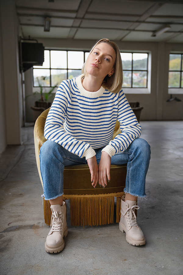 435-25h Noori tröja klarblå 