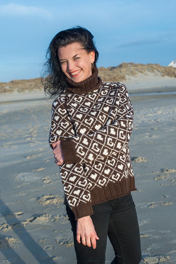 438-02 Sammen tröja espresso