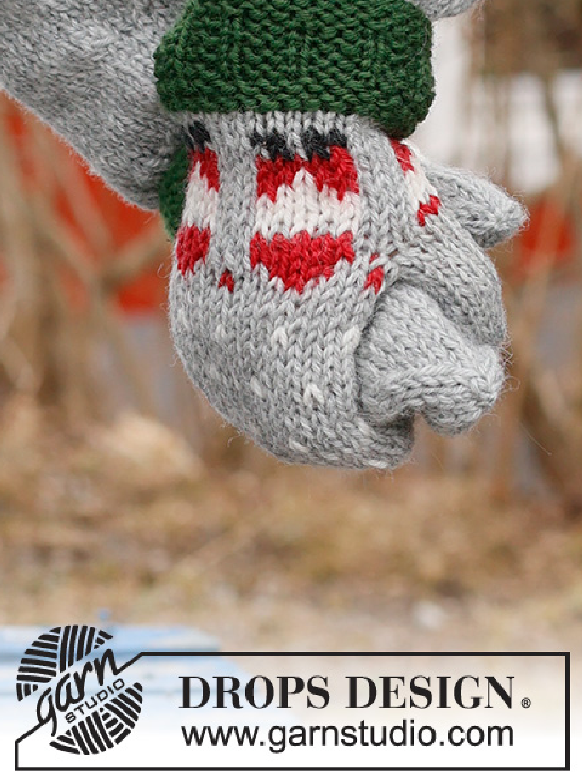 44-16 Santa Time Mittens