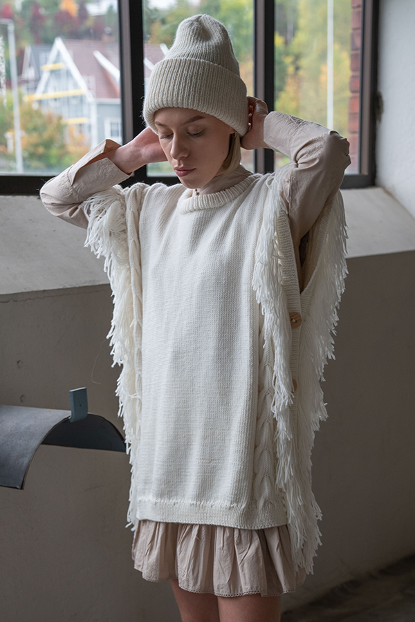 443-02 Lilou ponchoväst