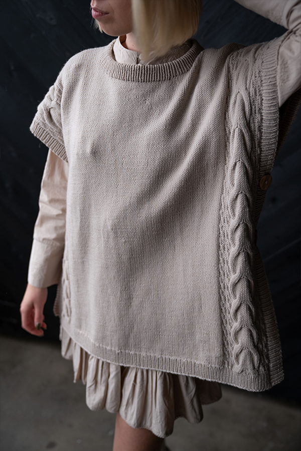 443-03 Lilou ponchoväst