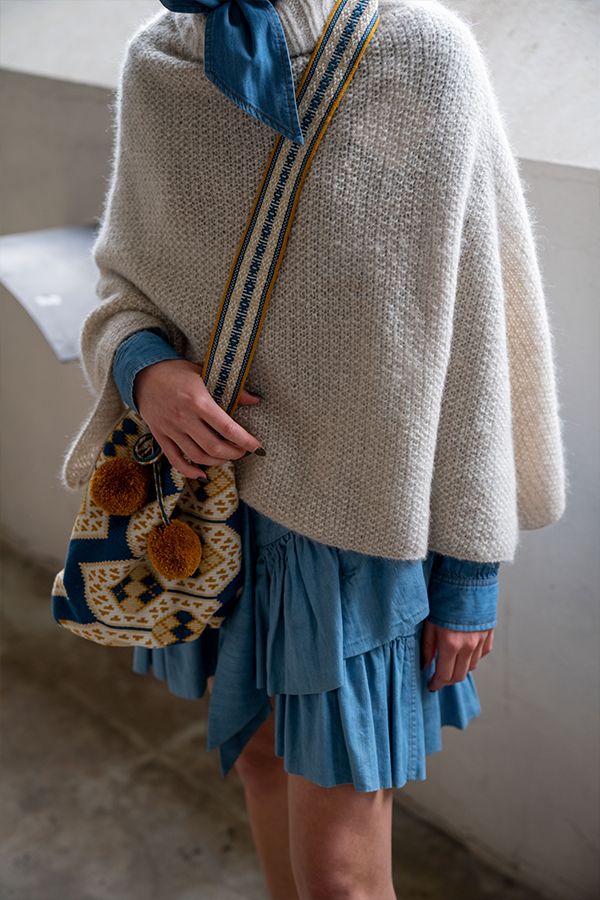 443-11 Giselle poncho