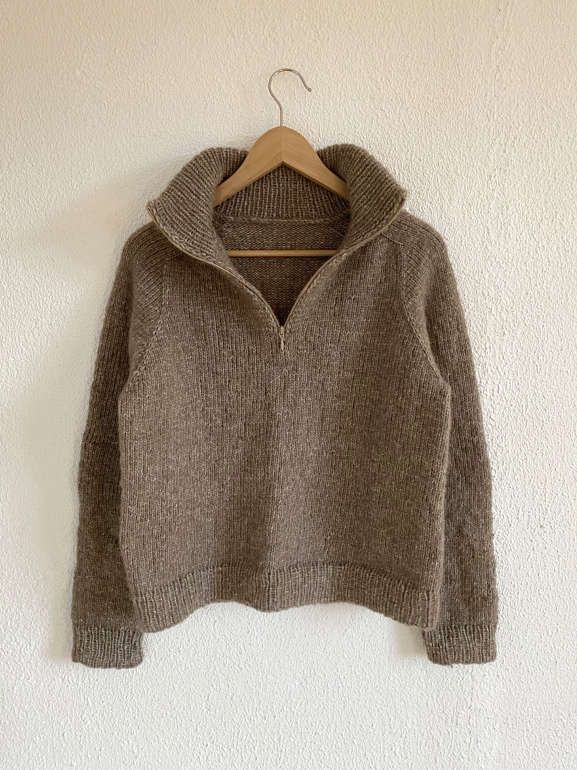 BREATHE SWEATER voksen truffle