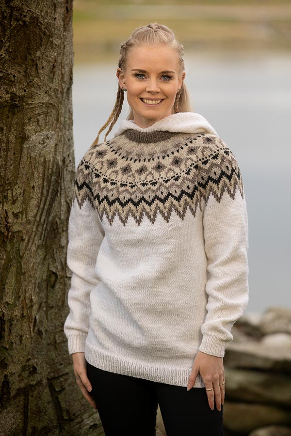 2127-6b Kraft tröja vit med huva