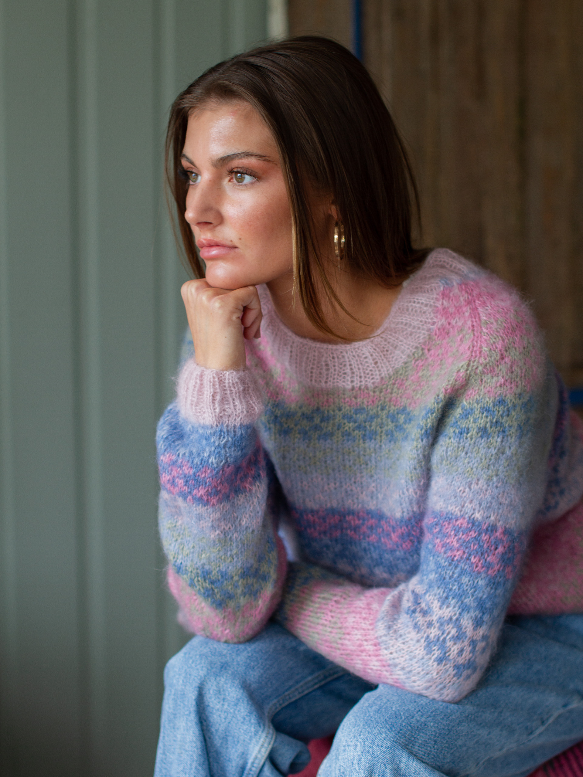 323K-02b AURA tröja