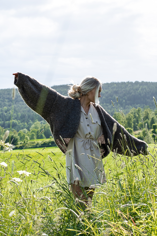 THE BASIC cardigan brunmelert