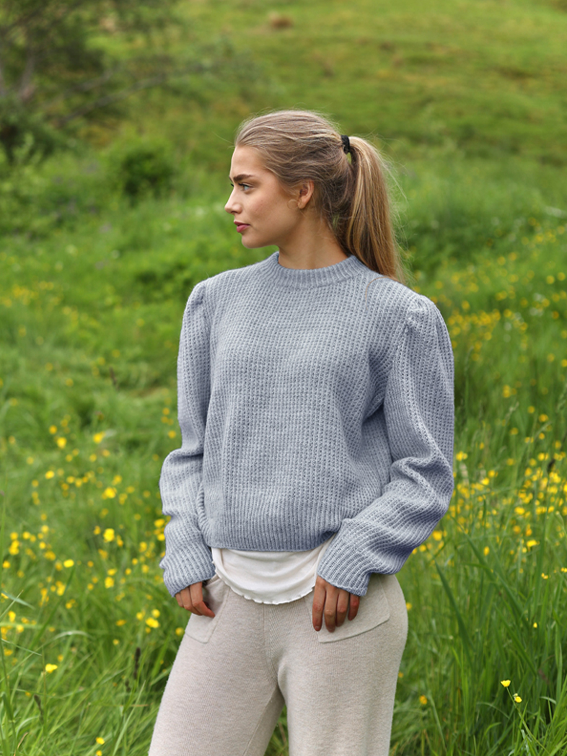 BETH tröja ljus blågrå