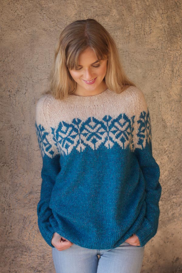 MAYA LOVE Påfågelsblå