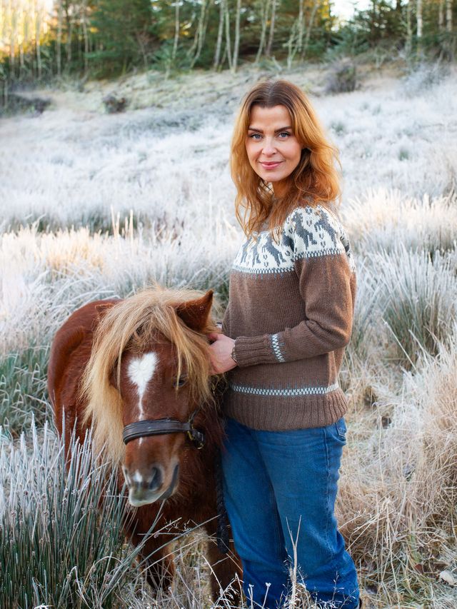 521K-01a BLAKKEN tröja dame