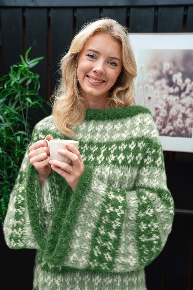 523V-04d Blome genser (Fnugg in Florence)