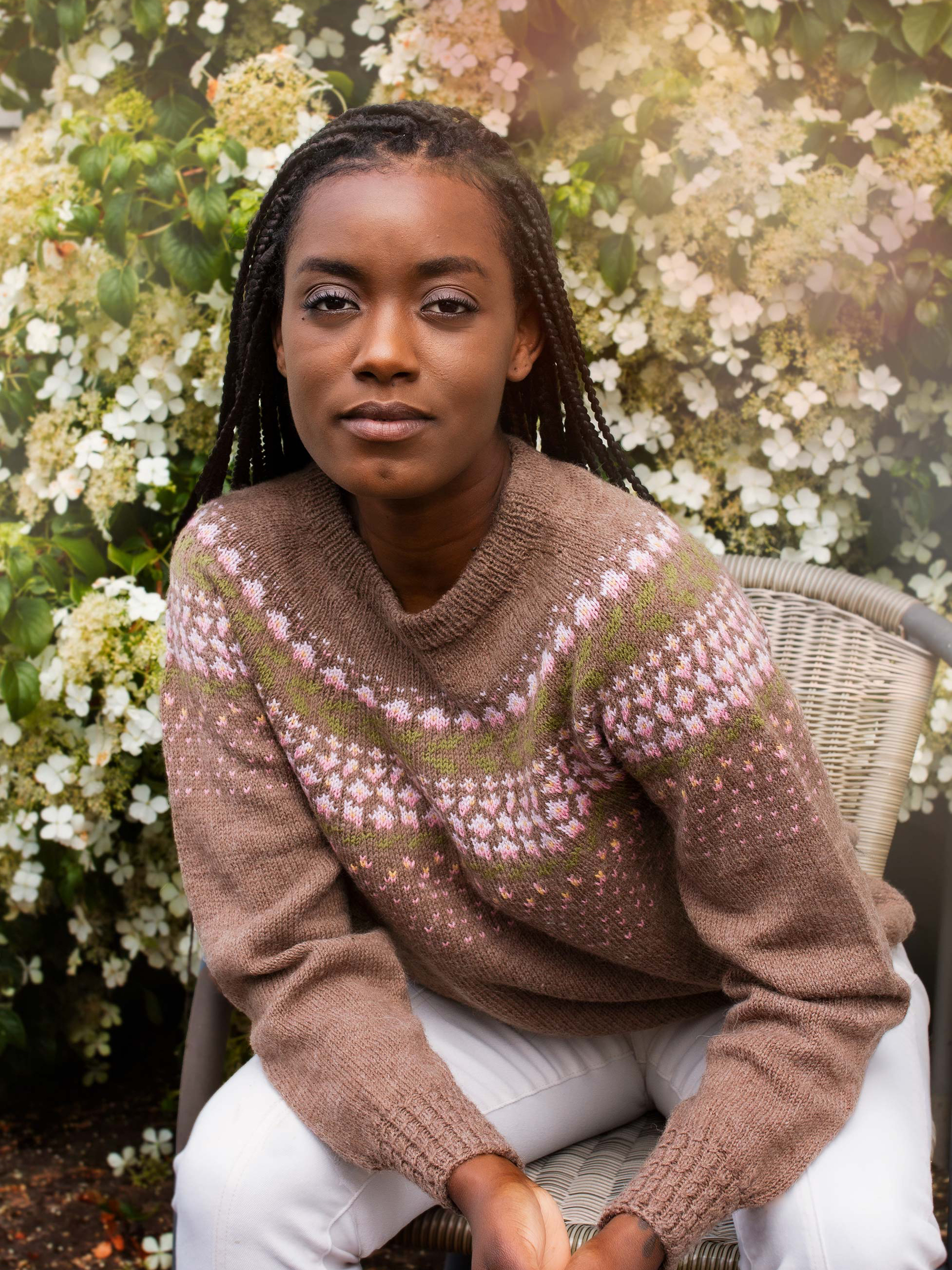 BLOMSTRING tröja ljus brunmelerad